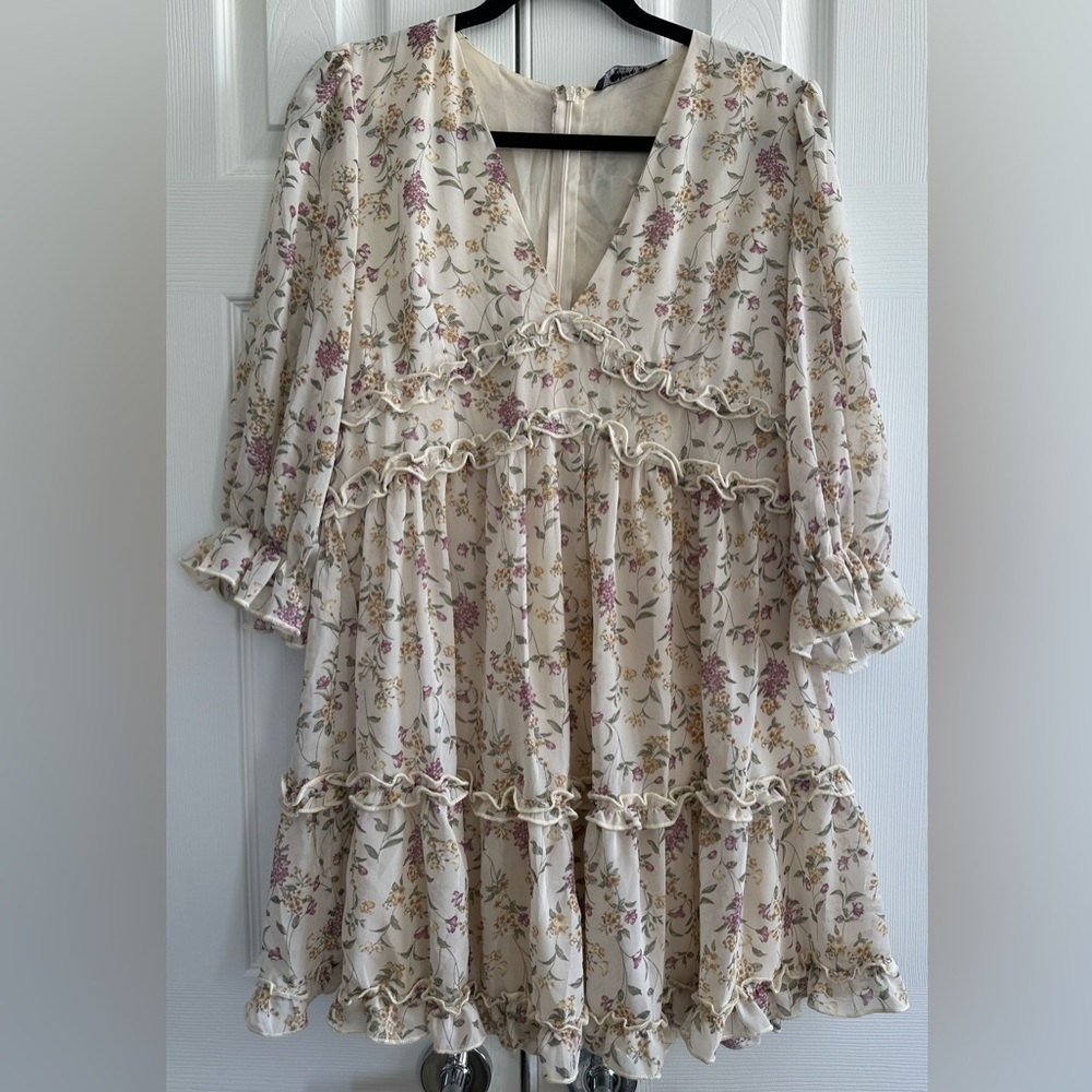 NWT Blue B cream floral tiered flowy dress size Medium